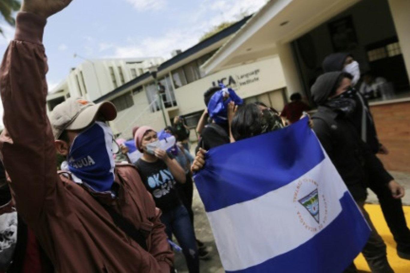 Nikaragua'da da tansiyon yükseldi: 100 gözaltı